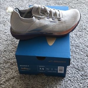 Women’s Brooks Ricochet 2 NEW 7.5